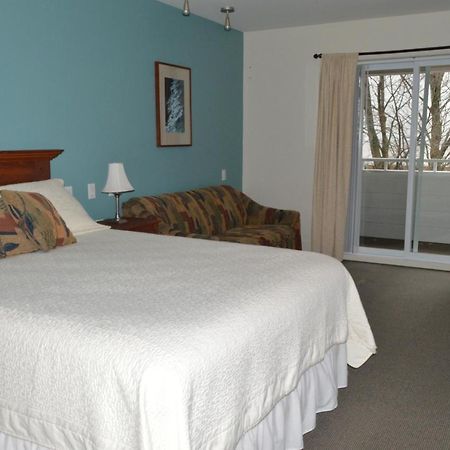 Auberge La Courtepointe Petite-Riviere-Saint-Francois Eksteriør billede
