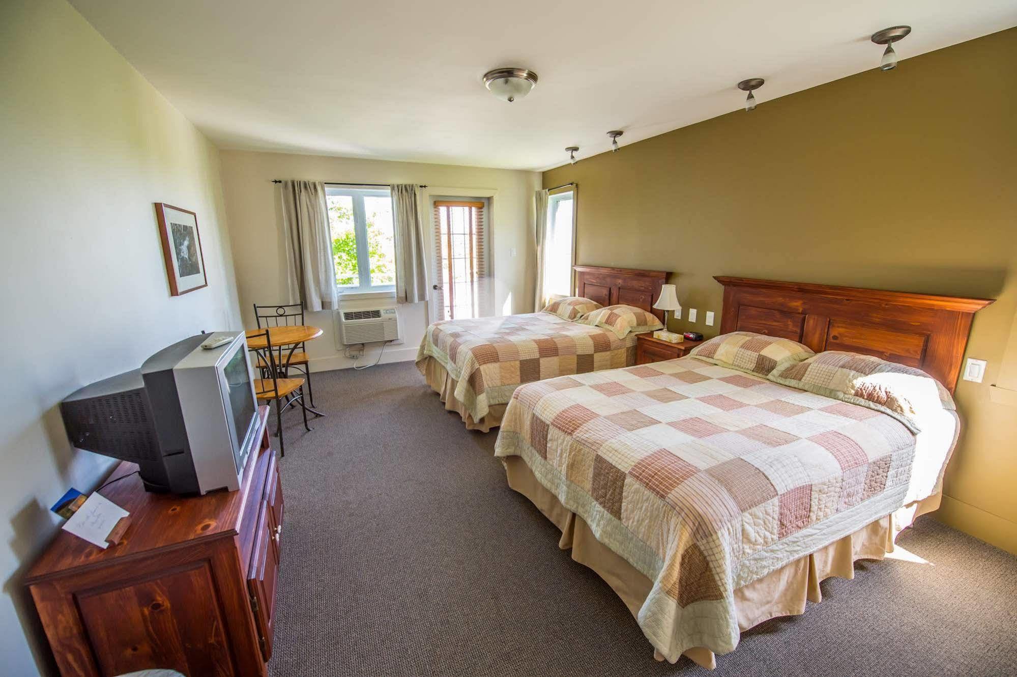 Auberge La Courtepointe Petite-Riviere-Saint-Francois Eksteriør billede