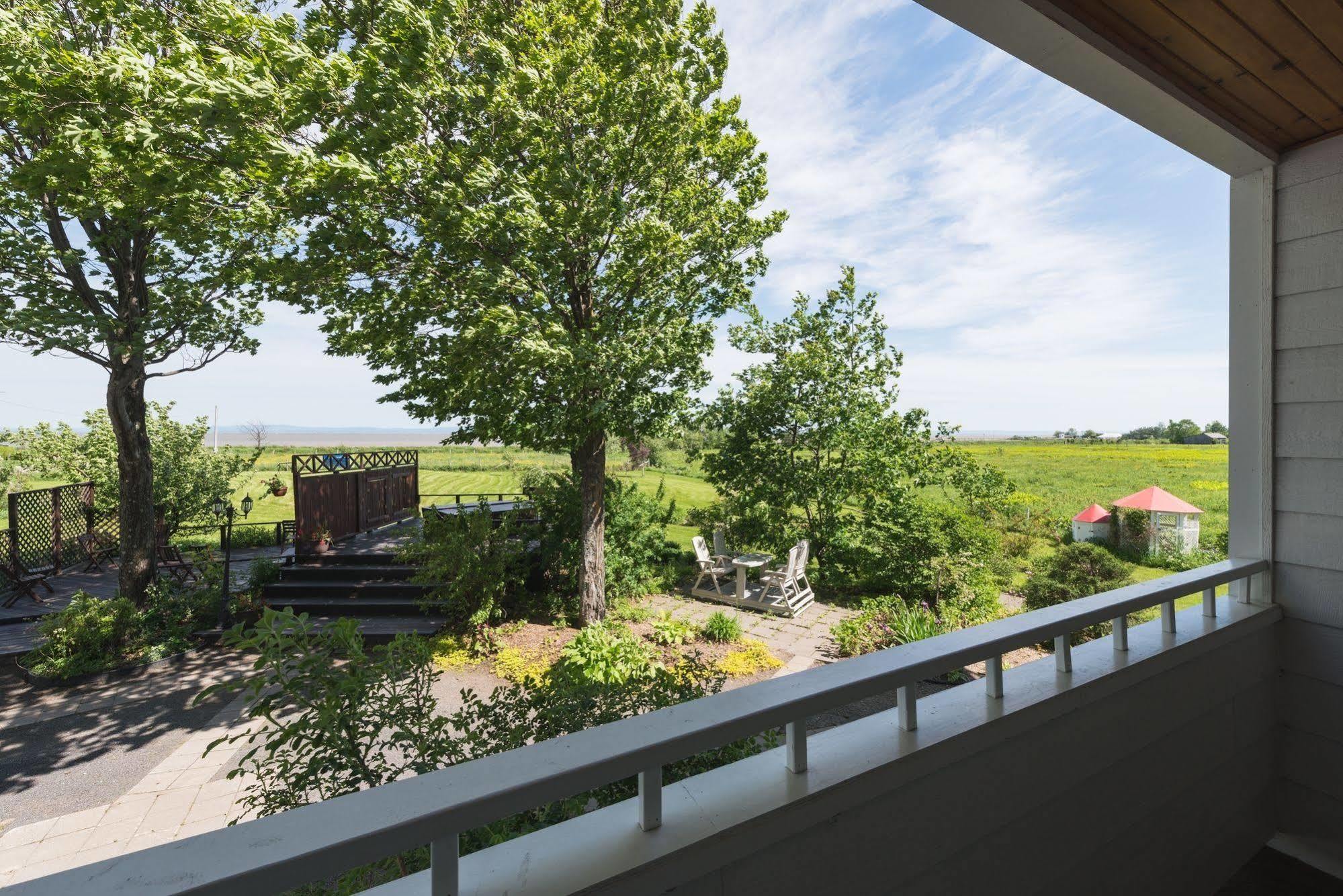 Auberge La Courtepointe Petite-Riviere-Saint-Francois Eksteriør billede